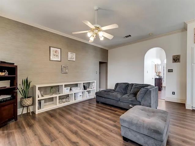 Building Photo - 827 Sunflower Trail