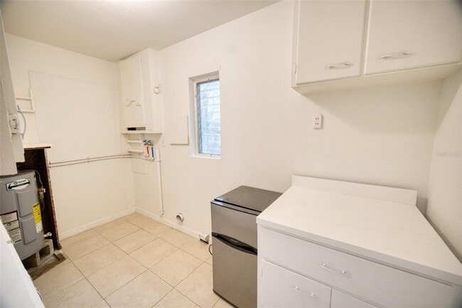 Building Photo - 2317 Harris St