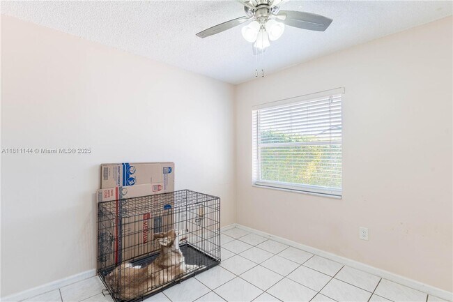 Building Photo - 6931 SW 154th Ct