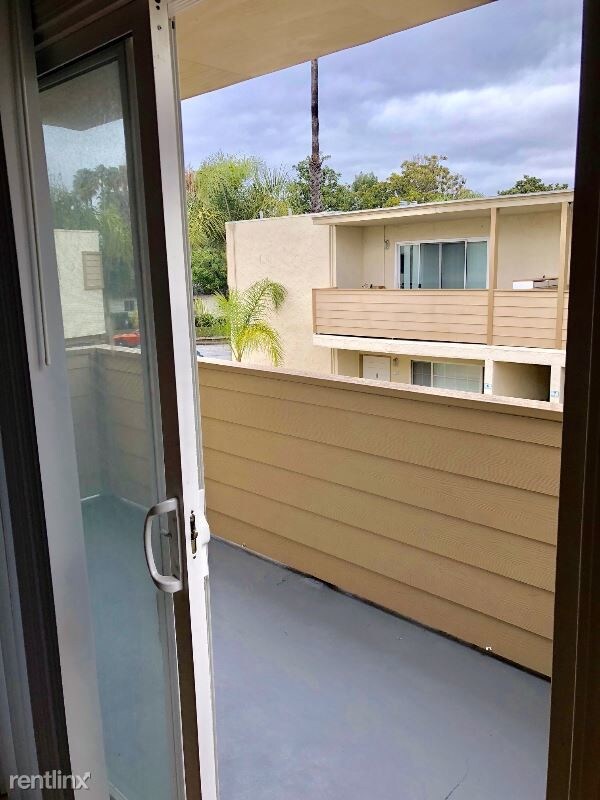 Building Photo - 953 Helen Ave