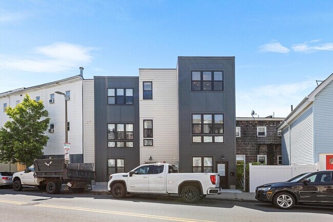 Building Photo - 181 Bennington St