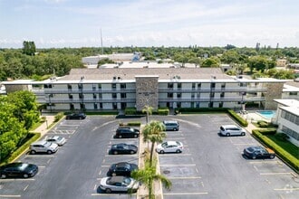 Building Photo - 2 Bedroom / 2 Bath Condo