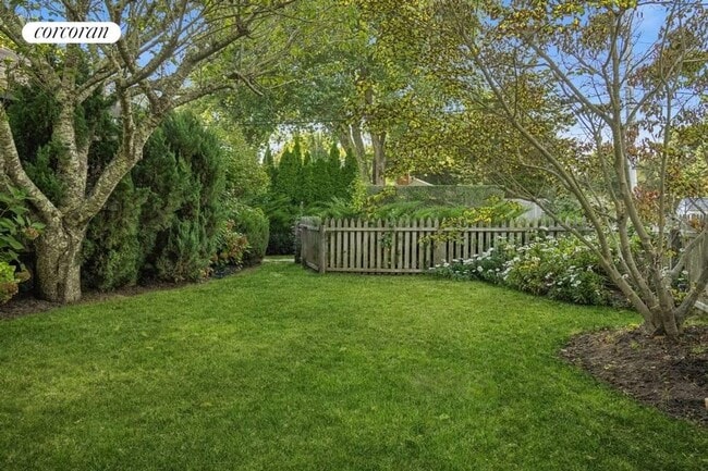 Building Photo - 62 Middle Pond Rd