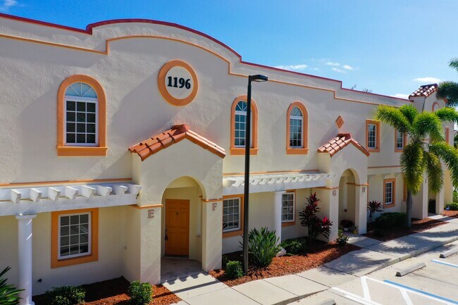 Building Photo - Deep Creek Townhome - Golf Course View (ONE FREE MONTH RENT FOR QUALIFIED APPLICANTS!)