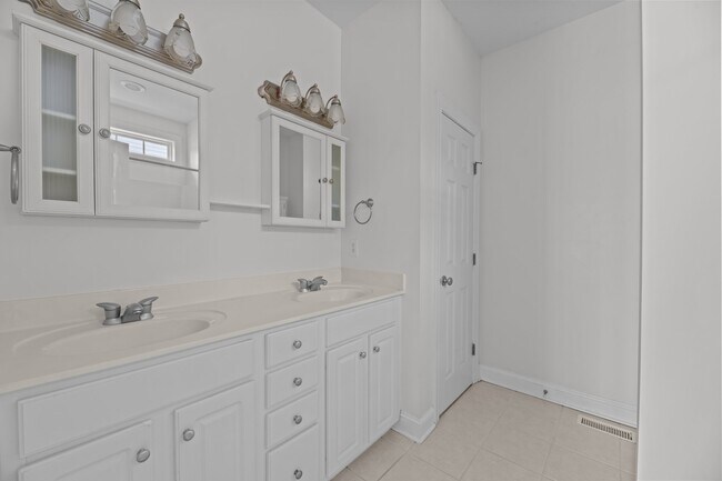 Building Photo - 109 Tupelo Trail