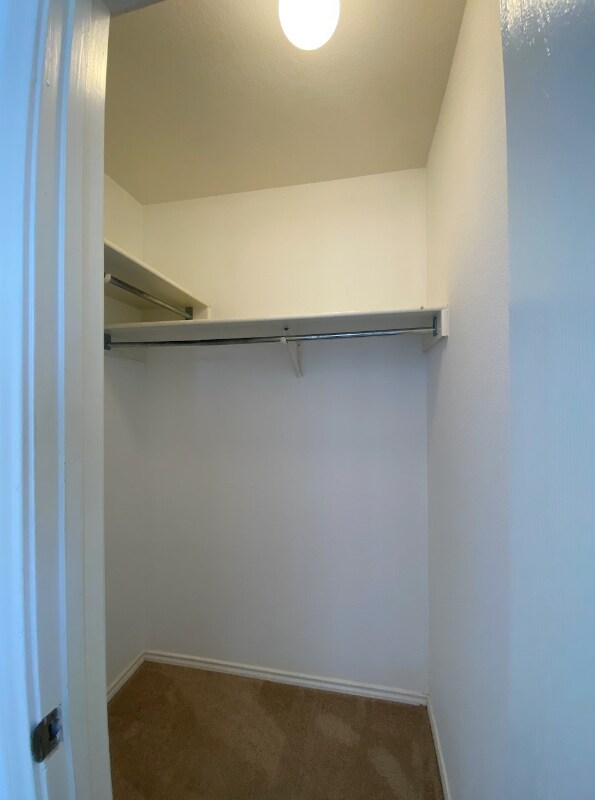 Building Photo - 1214 Champion Dr