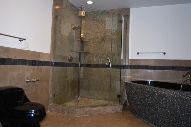 Building Photo - 15 Anson Rd