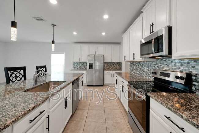 Building Photo - 10116 Grande Lp