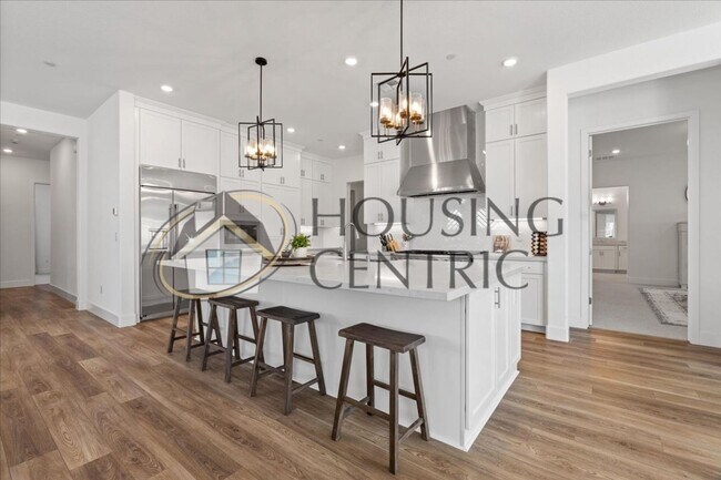 Building Photo - Modern & Elegant Living in Emerald Peak, E...