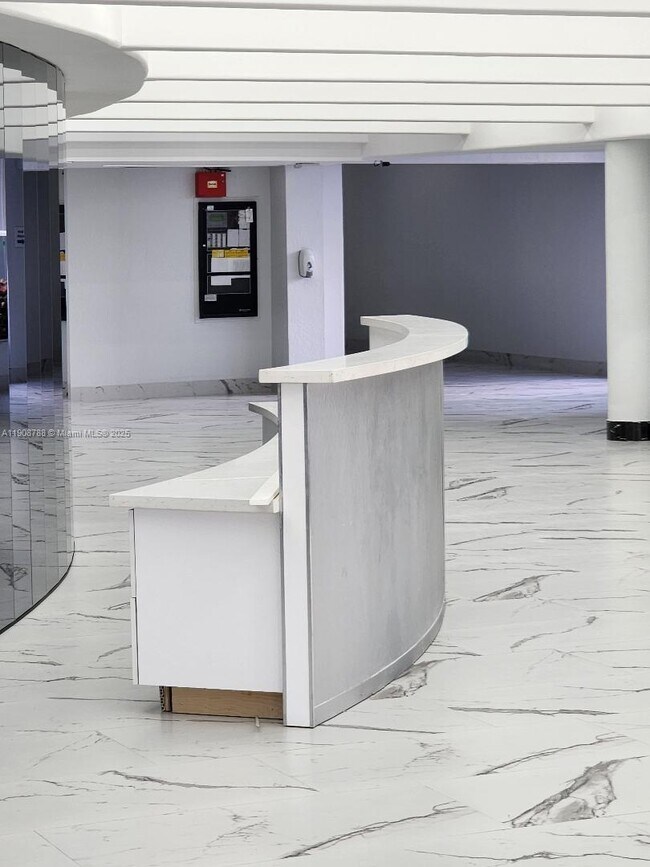 Building Photo - 1890 S Ocean Dr