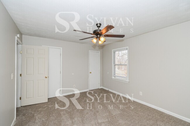 Building Photo - Discover Comfort and Convenience