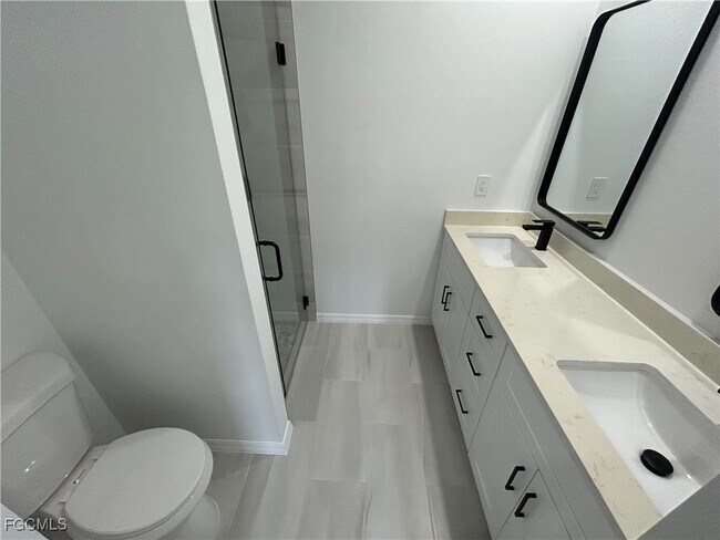 Building Photo - 457 Bell Blvd