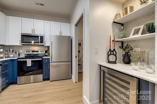 Building Photo - 12620 Toscana Way
