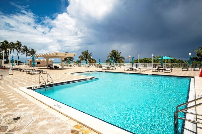 Building Photo - 5701 Collins Ave