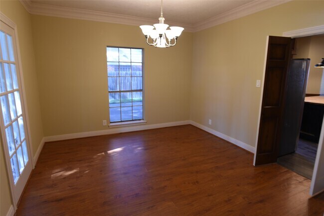 Building Photo - 1807 Brookchester Dr