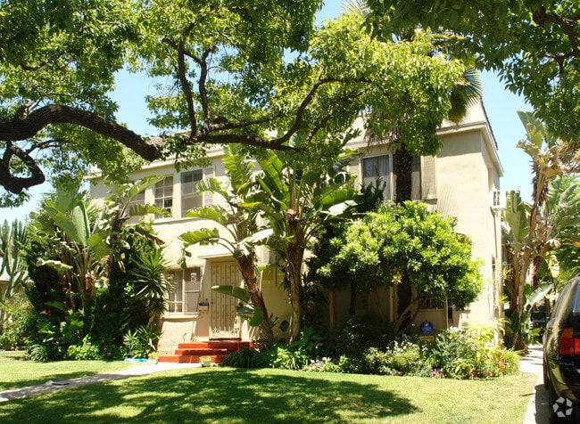 Building Photo - 416 N Maple Dr
