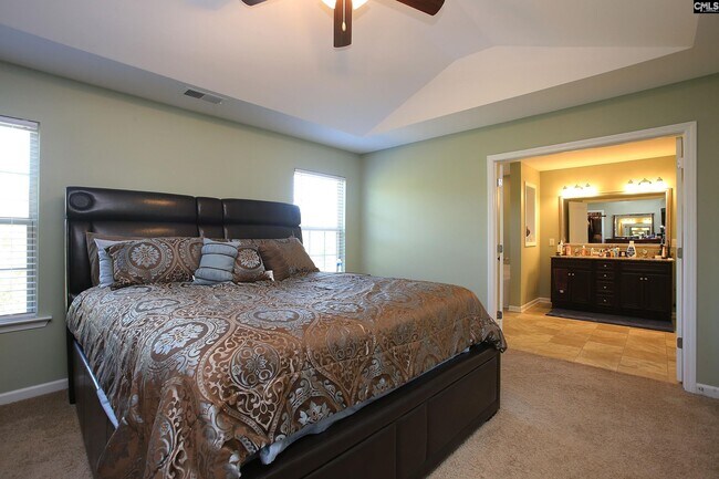 Building Photo - 649 Teaberry Dr