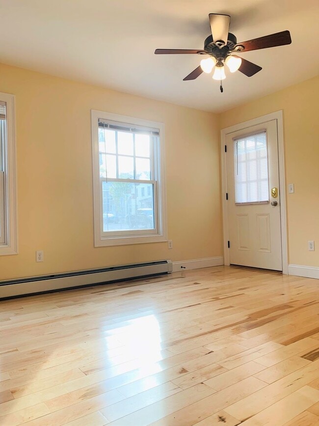 Primary Photo - 74-76-76 North St