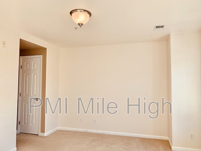 Building Photo - 9139 W 50th Ln