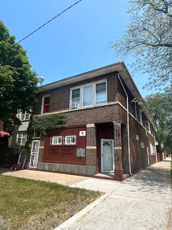 Building Photo - 8159 S Coles Ave