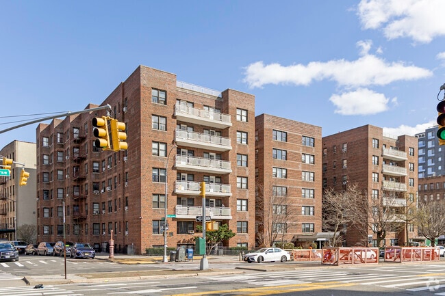 Primary Photo - 3130 Grand Concourse