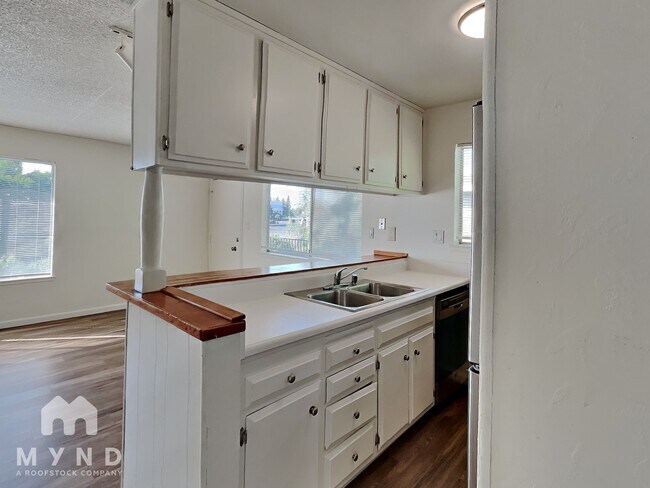 Building Photo - 3157 Occidental Dr