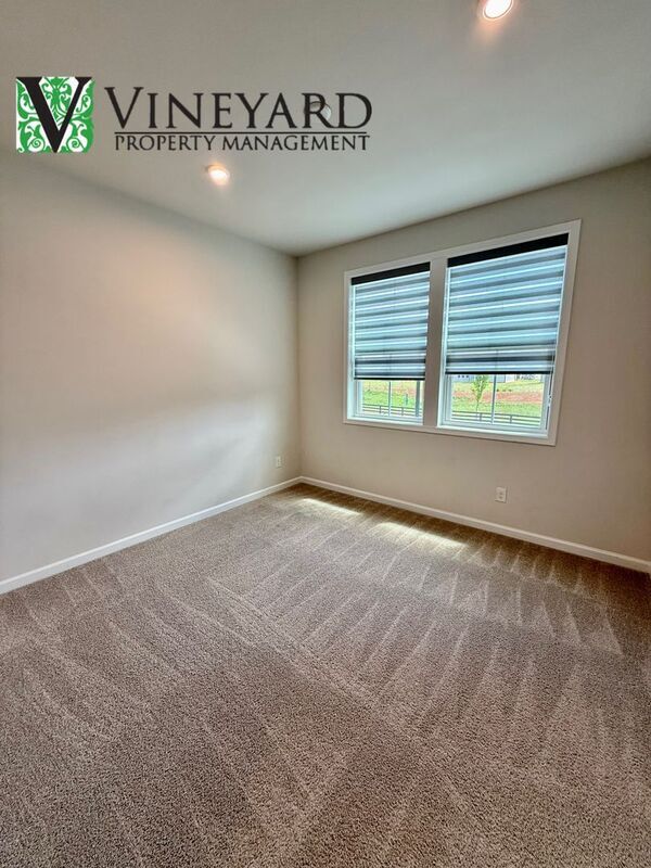 Building Photo - 808 Clifftop Xing SW