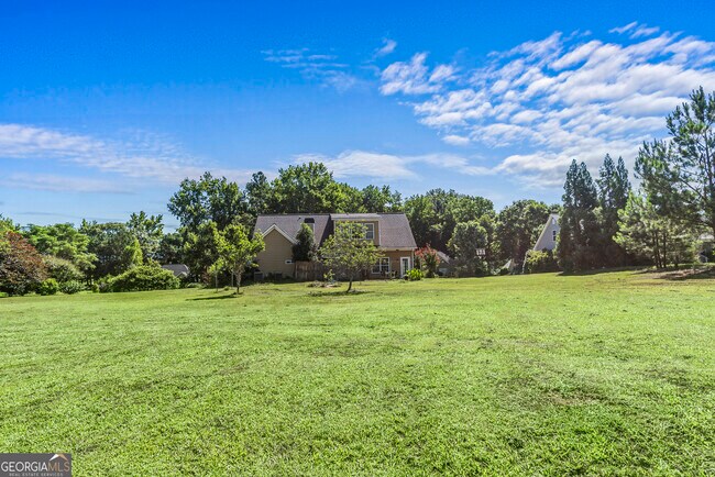 Building Photo - 1141 Whispering Lakes Trail