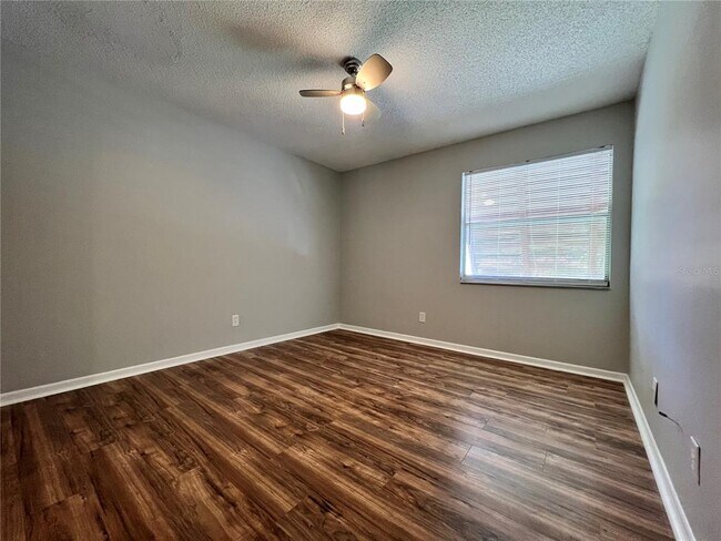 Building Photo - 100 Sweetgum Woods Ct
