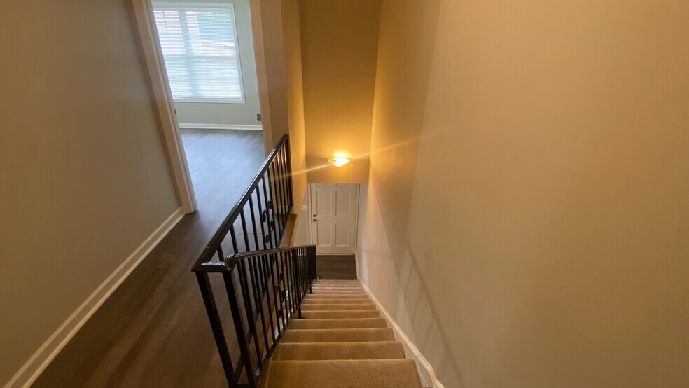 Building Photo - 22 Villa Ct SE