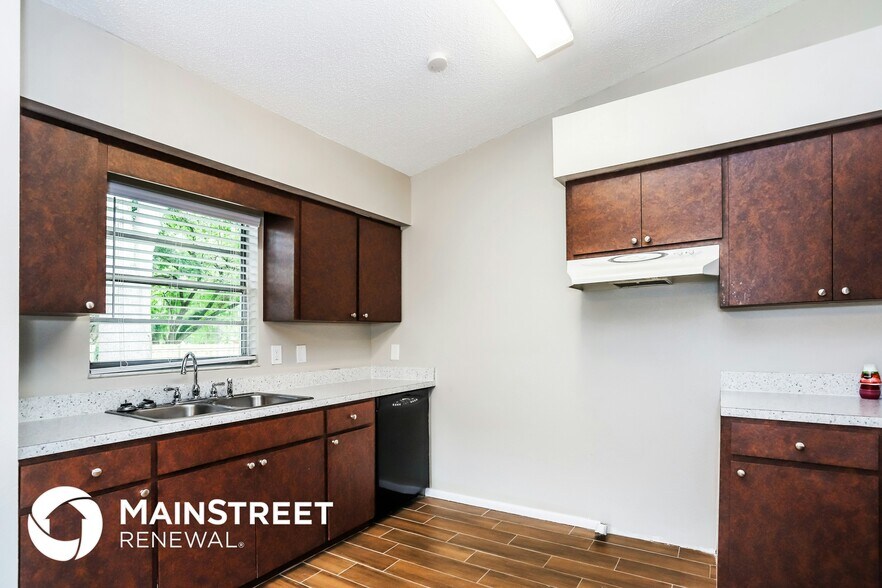 Building Photo - 345 S Indica Ct