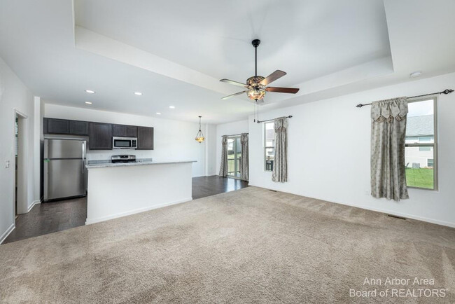 Building Photo - 8389 Ardmoor Dr