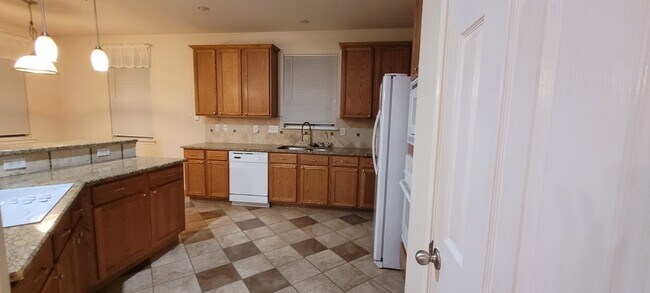 Building Photo - 217 Grooms Rd