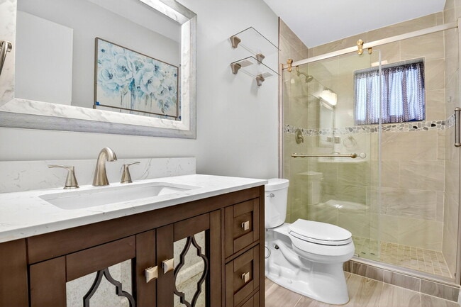 Building Photo - 4866 Dovewood Cir