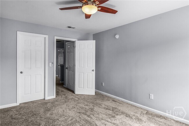 Building Photo - 307 Grasslands Dr