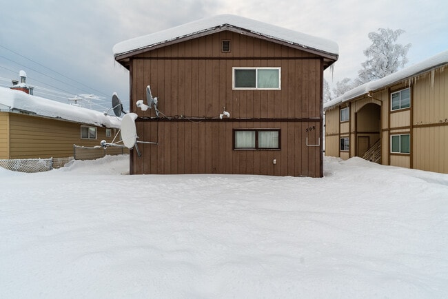Exterior - 508 N Bliss St
