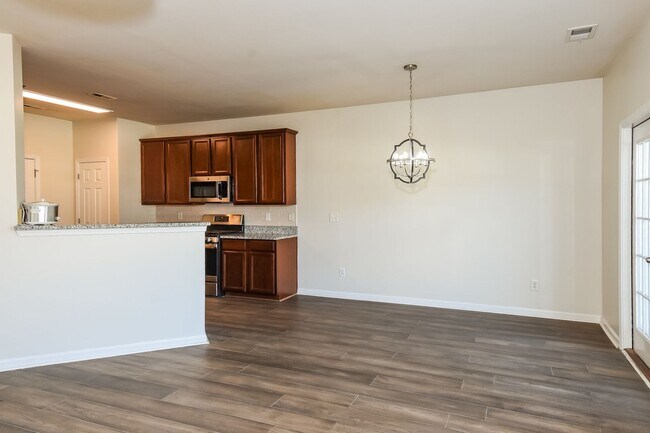 Building Photo - Beautifully Updated 3 Bedroom Home with Modern Upgrades in Marietta