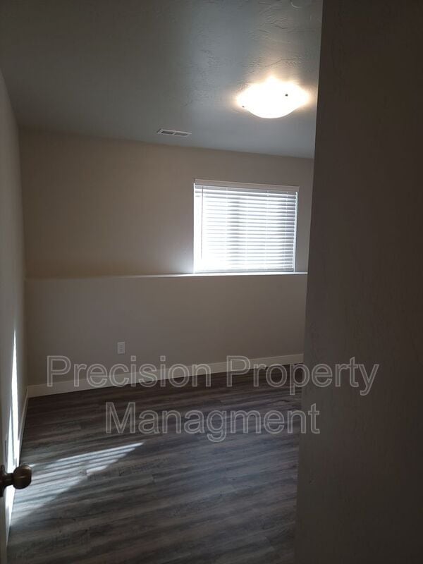 Building Photo - 196 Mcgriff Way