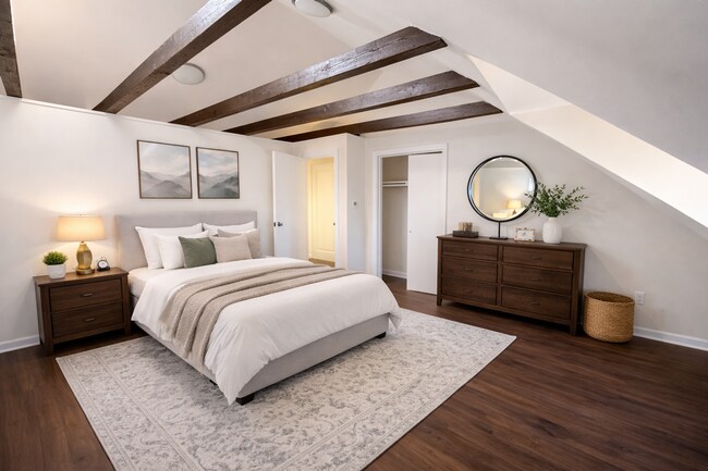 Building Photo - 790 S 2nd St