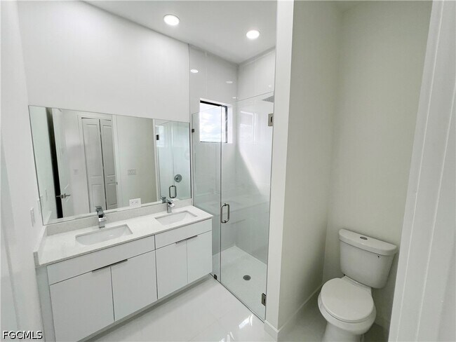 Building Photo - 2113 NW 41st Ave