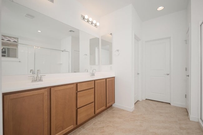 Building Photo - 14844 S 179th Ave