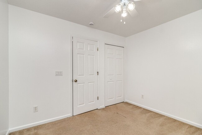Building Photo - 1165 Luminary Cir