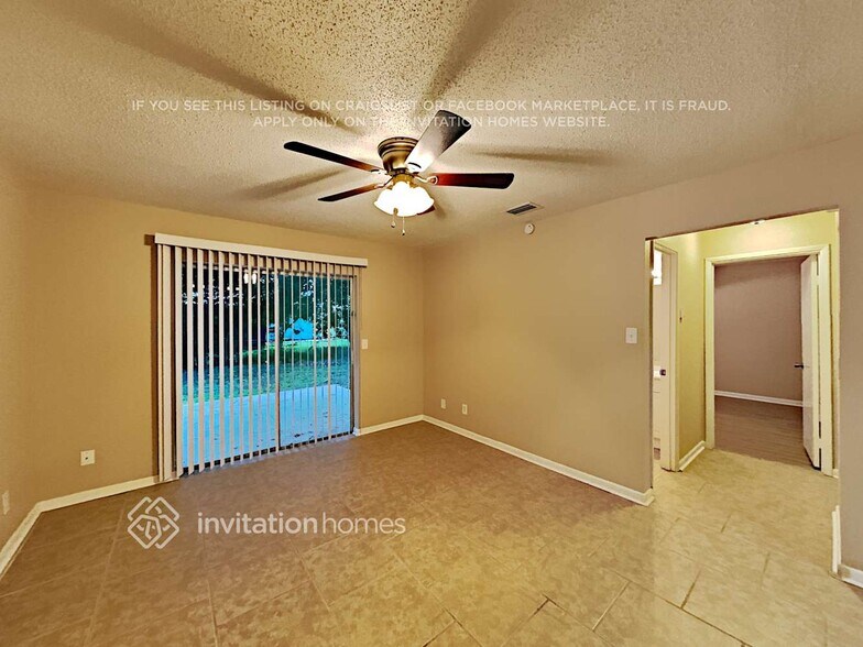 Building Photo - 2615 Roxie Ave