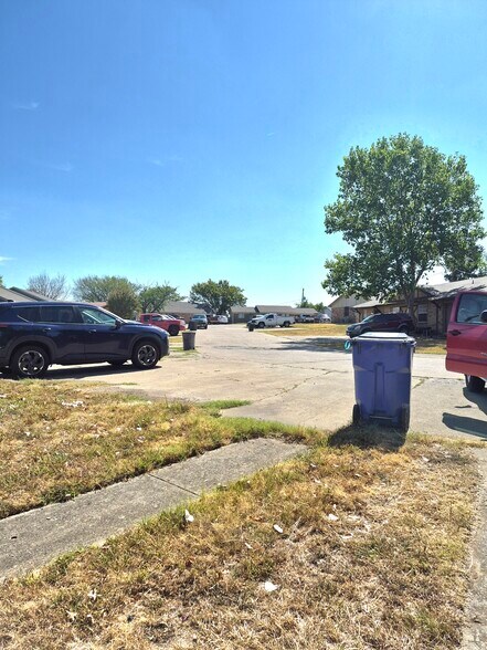 Building Photo - 216 Pine Meadow Dr