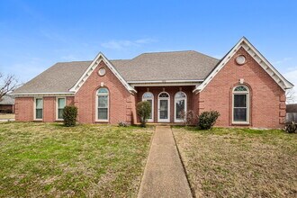 Building Photo - 1806 Lichfield Ct