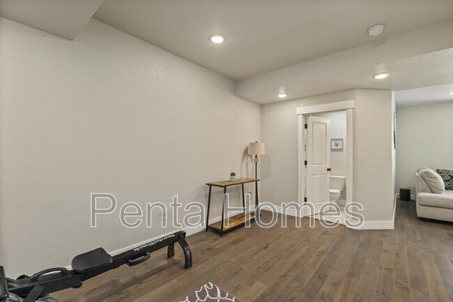 Building Photo - 1708 W 50th St