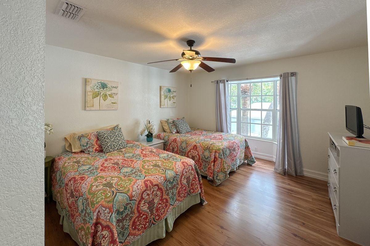 Building Photo - 1300 Misty Pines Cir