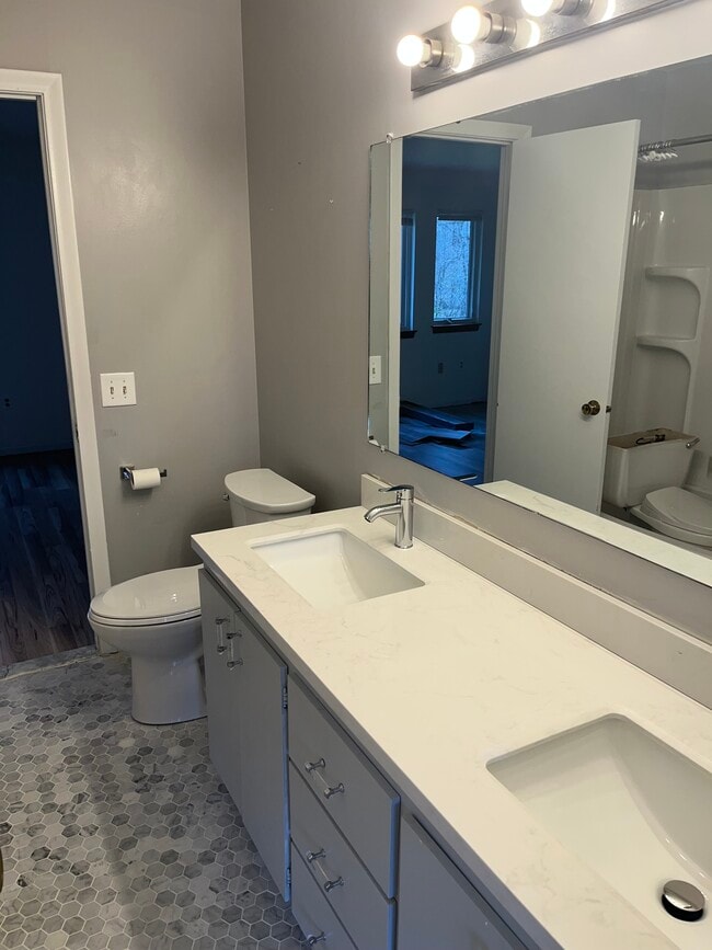 Building Photo - 116 Hilltop Dr