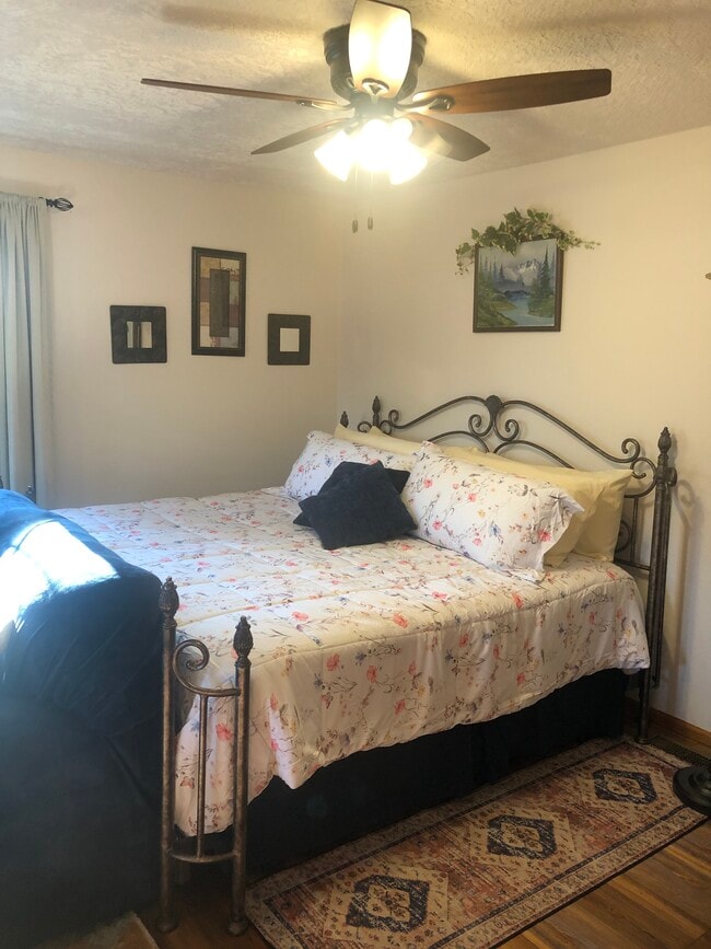 Building Photo - 952 NW 23rd Ave