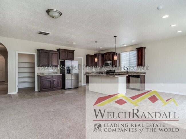 Building Photo - 897 Oxford Dr